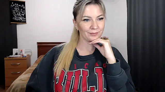 ParadiseAlina live cam on StripChat