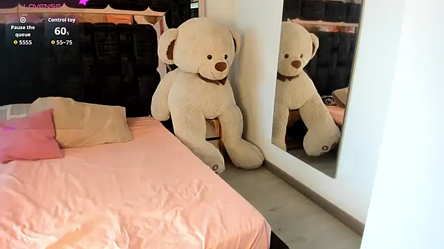 ARIANNA_KYLEE webcam