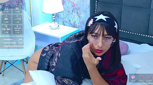 Raven_Gloomy live cam on StripChat
