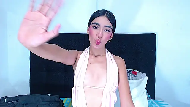 srta_luciana live cam on StripChat