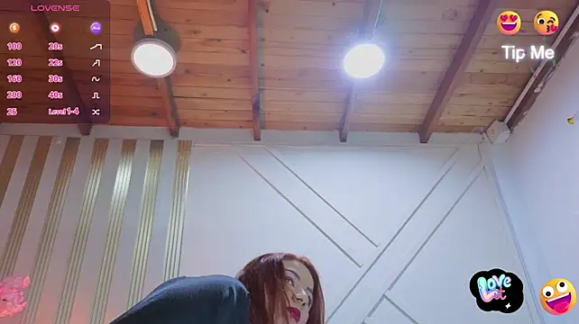 ashley__foxx_ live cam on StripChat