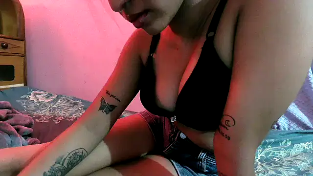 sanjana-77 webcam
