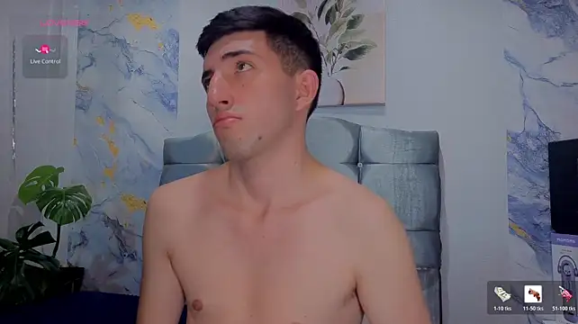 Un_Sluttyy webcam
