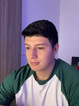 Goldenknight33 webcam