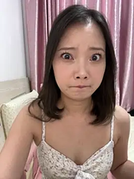 BIGBABYYEYE webcam
