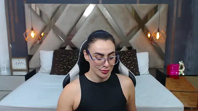 MartinaaFit live cam on StripChat