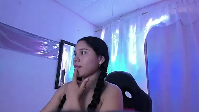Milly-Way live cam on StripChat