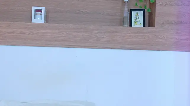 AlannaCarteer live cam on StripChat