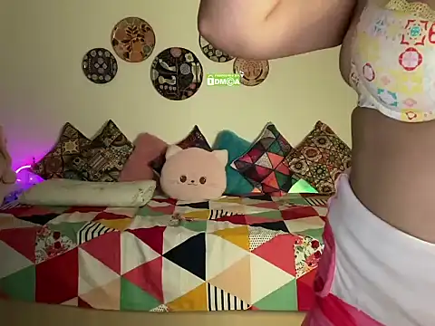 Kanika_9 oil webcam show