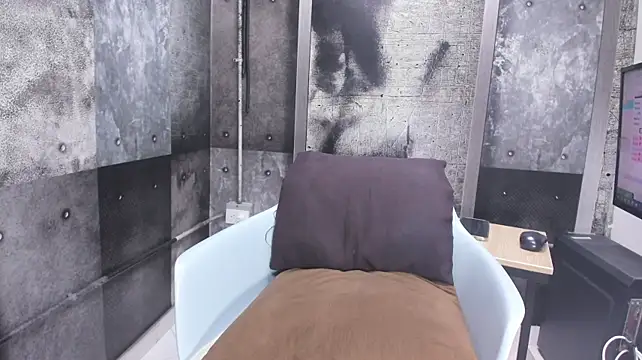 Gury_tattoo webcam