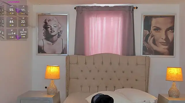 Beautyari shiny body webcam show