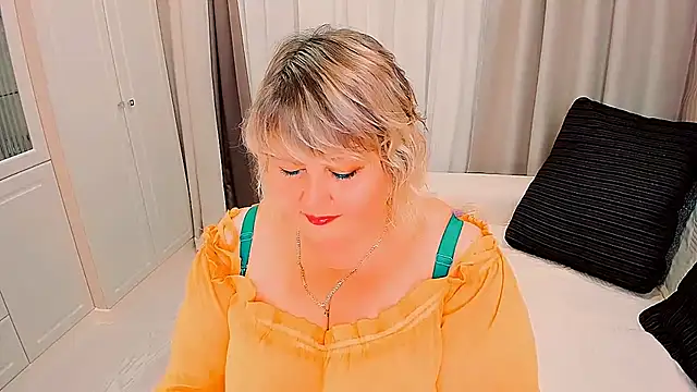 BIGTITSBBW webcam