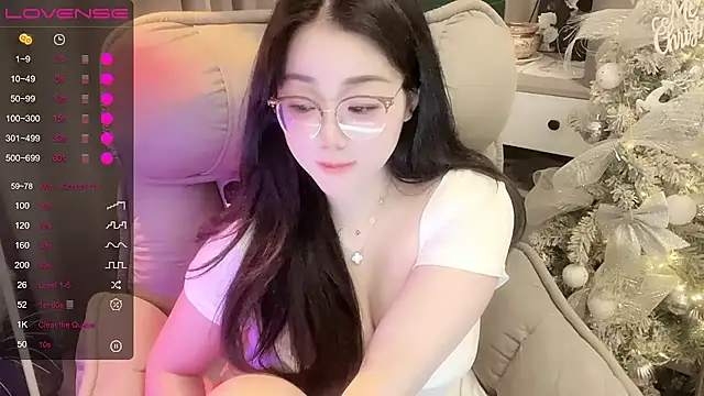 Monica-666888- webcam