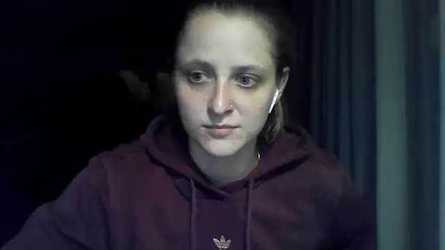 LeaWetGirl live cam on StripChat