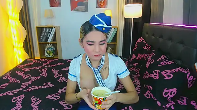 Naughty_Jessie live cam on StripChat