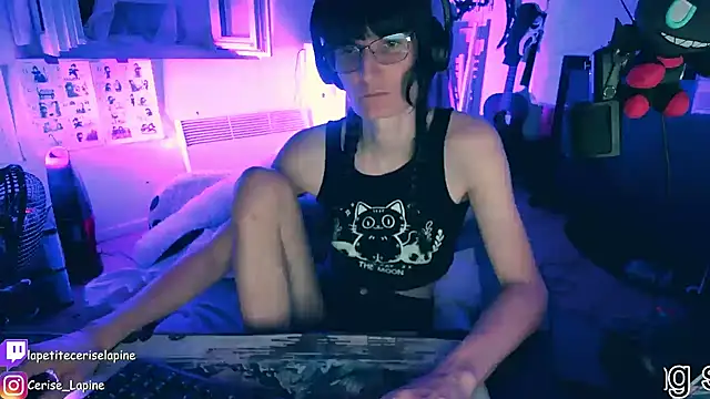 CeriseLapine webcam