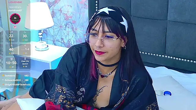 Raven_Gloomy webcam