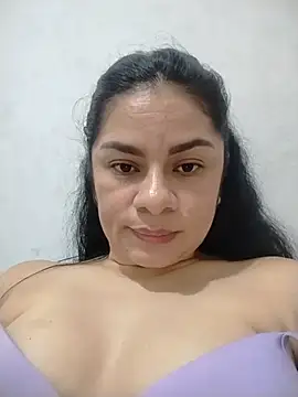 luna_pinky webcam