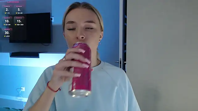 Emily_Hartt webcam
