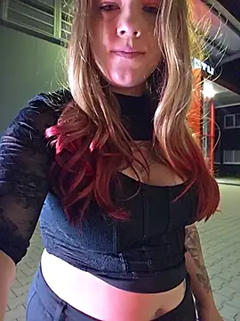 Luna_Lynn live sex cam