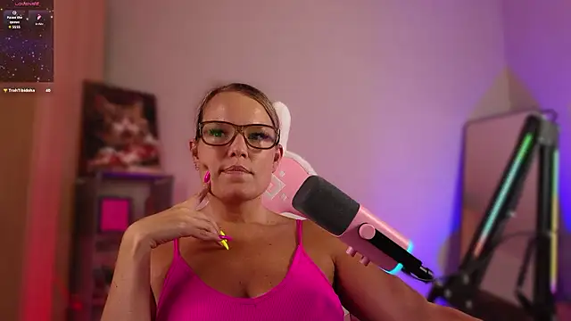 lady_shine (F young) - seduce you with tits