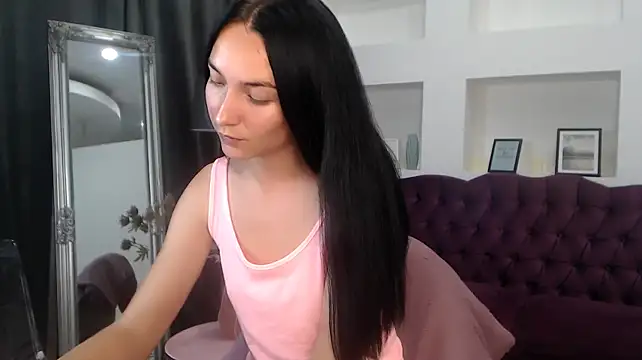 Yr_Shy_Bae webcam