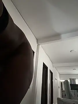 MerliaSsomer live room snapshot on Stripchat