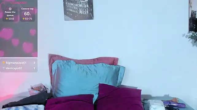 Gaia_rougee live cam on StripChat