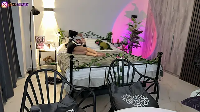 h3ntai_baby (Ask my age) - play naked