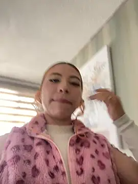 lindsay_arygame (F young) - SHOW ASS + SPANKS