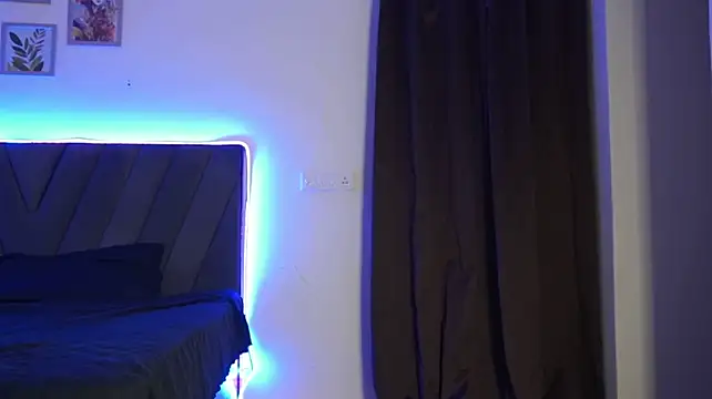 Onlyishuu webcam