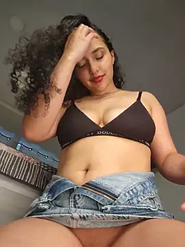 Lucy_Marin webcam