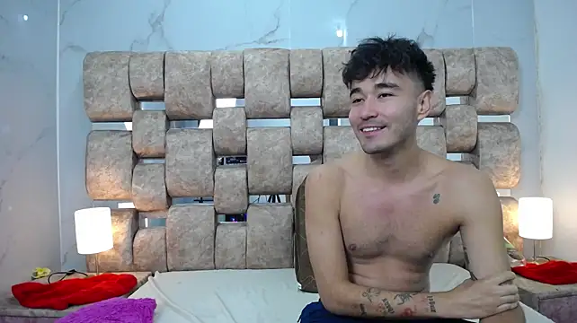 KathyAiden webcam