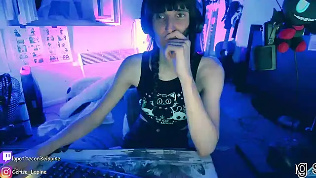 CeriseLapine webcam