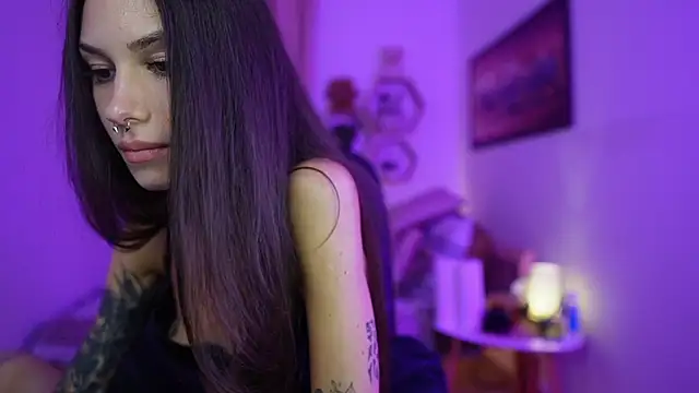 Aprill_Grey webcam