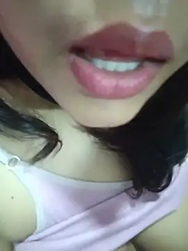 Cute_Zoyaa27 live cam on StripChat