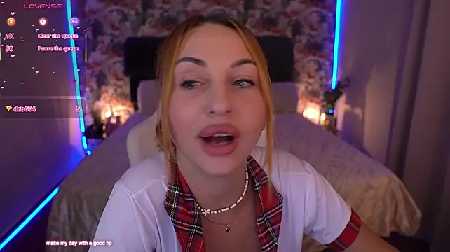 KristiiMax webcam