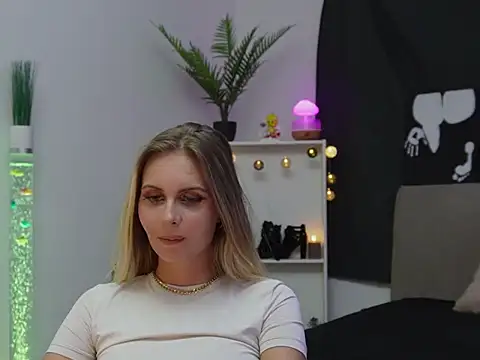 BonnieBluX webcam