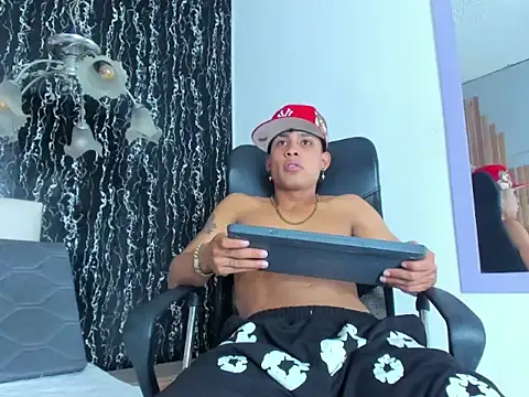 Damian-Lux webcam