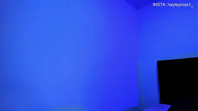 HayleyRoss_ webcam