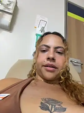 Chloe_Leaozinho webcam