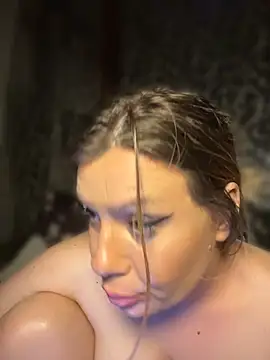 KrisKkiki webcam