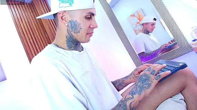 Liam_Ink webcam