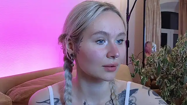 m1lless webcam