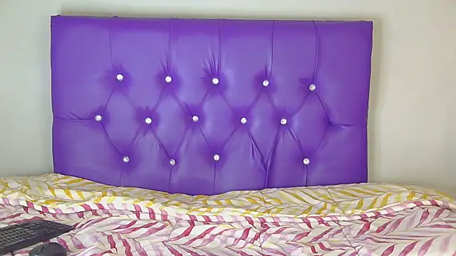 EbonyFuckAddict webcam