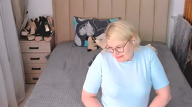 sabrinamacmarren webcam