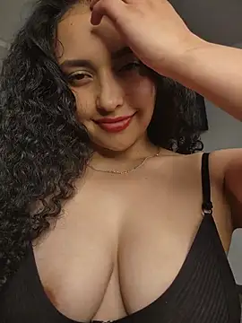 Lucy_Marin webcam