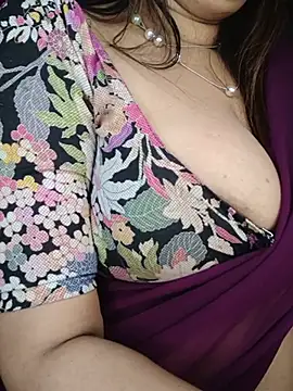 AASHIi_Love webcam