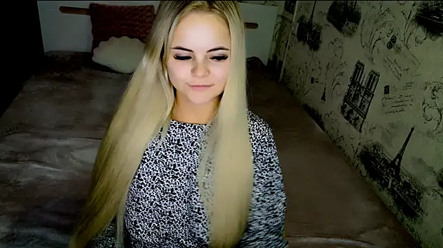 lovely-eyes live cam on StripChat