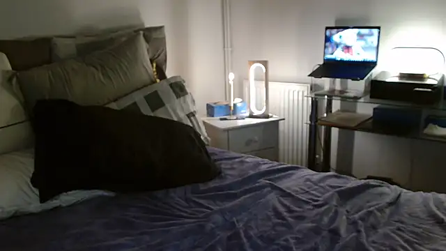 ImYourXtoy webcam